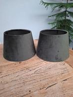 2 groene velvet lampenkappen, Huis en Inrichting, Lampen | Lampenkappen, Ophalen of Verzenden, Zo goed als nieuw, Rond, Minder dan 25 cm
