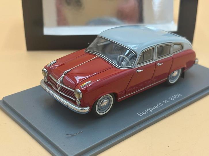 Borgward H 2400 1:43 Neo Scale Models (met wat werk), Hobby en Vrije tijd, Modelauto's | 1:43, Gebruikt, Auto, Overige merken