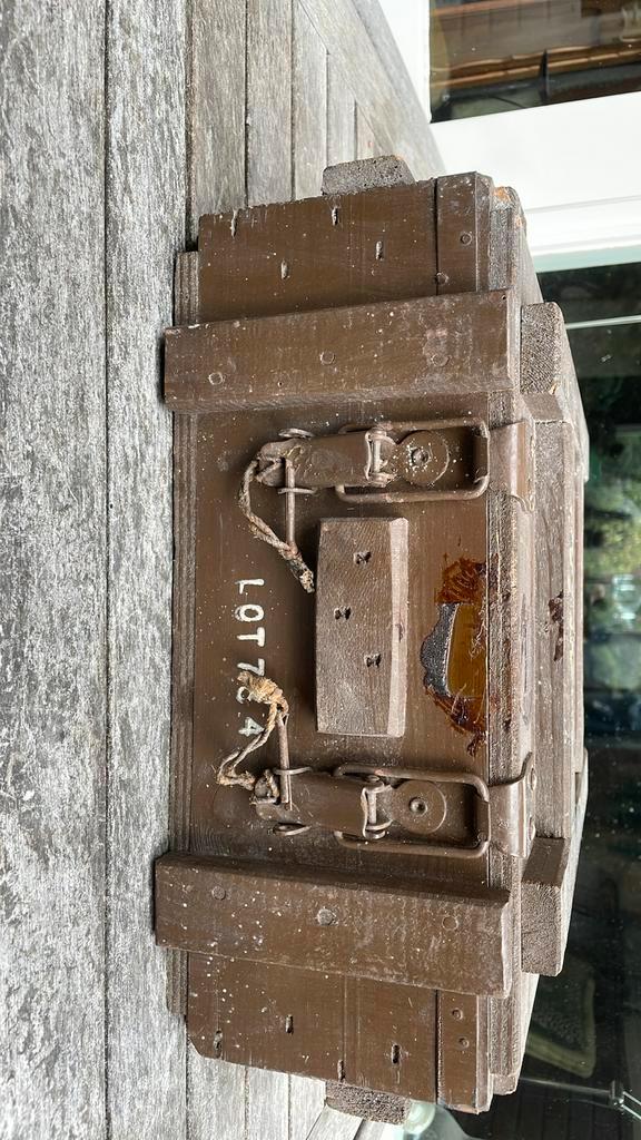 Militaire munitie kist. In originele leger kleur, Verzamelen, Militaria | Tweede Wereldoorlog, Landmacht, Kist of Geocache, Nederland