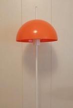 Leuke Vintage vloerlamp met een oranje kap uit de jaren 70, Vintage, Ophalen of Verzenden, Zo goed als nieuw, Metaal
