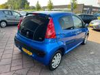 Peugeot 107 1.0-12V Sportium 5 drs - Airco - APK: 6-2026! -, Voorwielaandrijving, Euro 5, Gebruikt, Zwart