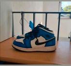 2x Nike JORDAN Schoenen Air 1 Mid Signal Blue en rood 38,5, Ophalen of Verzenden, Zo goed als nieuw, Zwart, Sneakers of Gympen