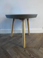 Betonnen tafeltje, Minder dan 55 cm, Gebruikt, Rond, Hout