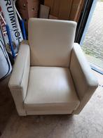 Witte leren fauteuil.  70 x 70 cm., Minder dan 75 cm, Gebruikt, 50 tot 75 cm, Ophalen