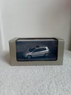 VW golf 5 Zilver 1:43, Hobby en Vrije tijd, Modelauto's | 1:43, Ophalen of Verzenden, Zo goed als nieuw, Auto, Overige merken