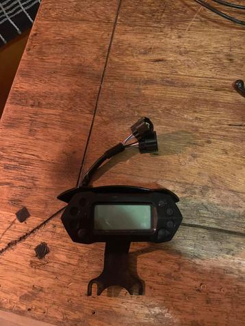 Surron display beschikbaar voor biedingen