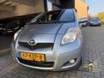 Toyota Yaris 1.3 VVTi Aspiration / AUTOMAAT / APK 11-2026, Auto's, Gebruikt, 4 cilinders, Bedrijf, 39 €/maand