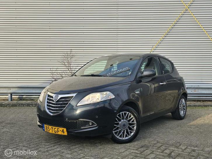 Lancia Ypsilon 0.9 TwinAir Platinum | AUT | NAVI | AIRCO, Auto's, Lancia, Bedrijf, Te koop, Ypsilon, ABS, Airbags, Airconditioning