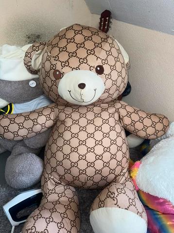Knuffel beschikbaar voor biedingen