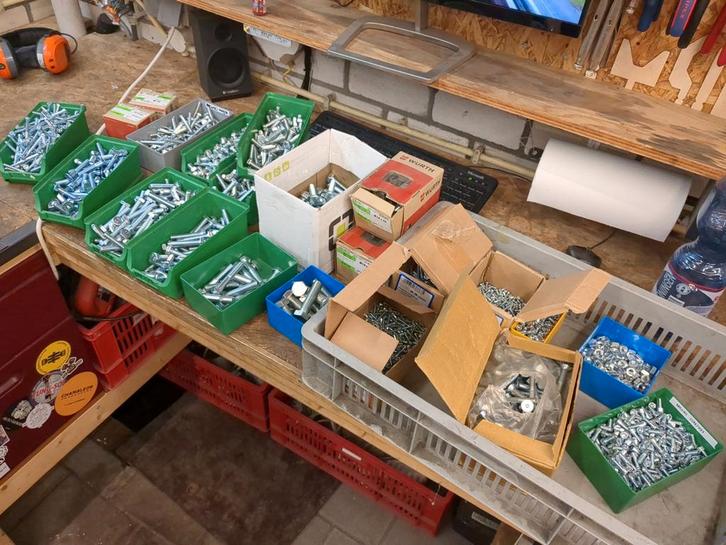 Assortiment bouten M4 t/m M16, Doe-het-zelf en Verbouw, IJzerwaren en Bevestigingsmiddelen, Zo goed als nieuw, Bouten of Moeren