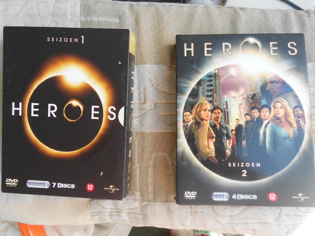Dvd boxen(2) heroes seizoen 1+2 (7+4 discs) in nieuw staat., Cd's en Dvd's, Dvd's | Tv en Series, Ophalen, Gebruikt, Boxset, Actie en Avontuur