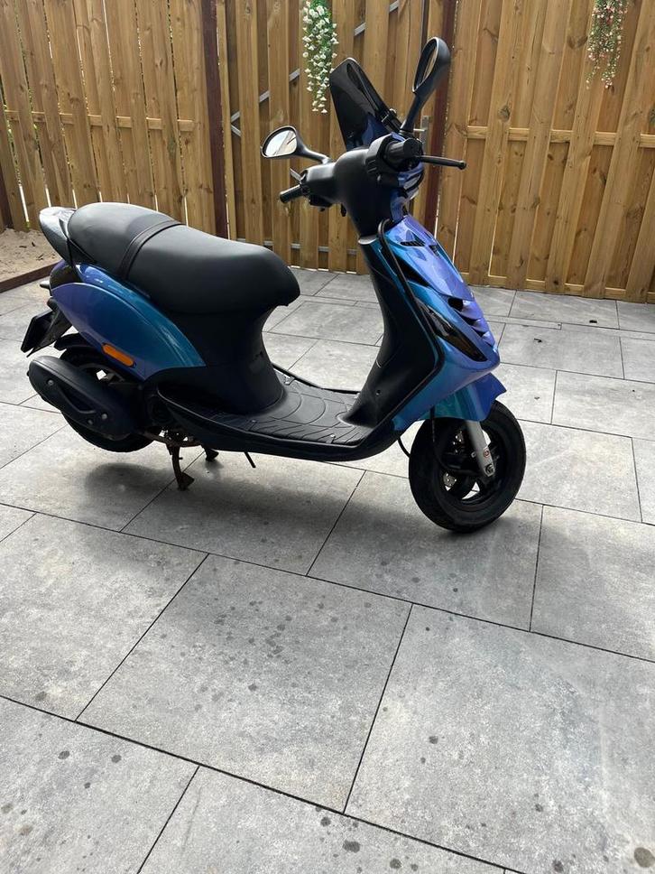 Piaggio zip iget 2020 45km, Fietsen en Brommers, Scooters | Piaggio, Zo goed als nieuw, Zip, Benzine, Ophalen of Verzenden