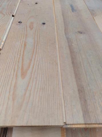 140 m2 grenen vloer planken niet gelijmd gelegen  beschikbaar voor biedingen