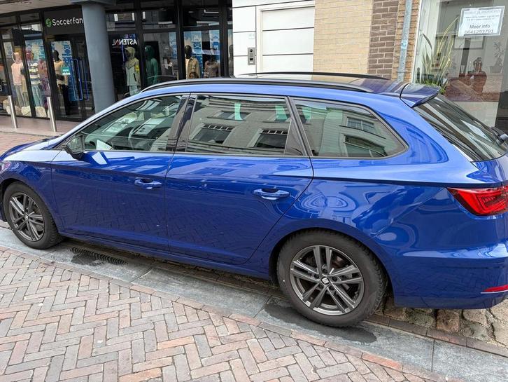 Seat Leon 1.5 TSI 150PK 2020 Blauw orginele velgen aanwezig, Auto's, Seat, Particulier, Leon, Benzine, C, Stationwagon, Handgeschakeld
