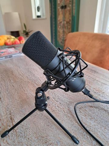 DEVINE USB studio recording microphone beschikbaar voor biedingen
