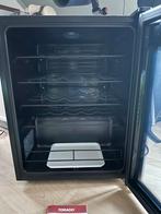 Tomado TRW2401B Wijnkoelkast - Perfect voor wijnliefhebbers!, Witgoed en Apparatuur, Koelkasten en IJskasten, Ophalen, Minder dan 85 cm