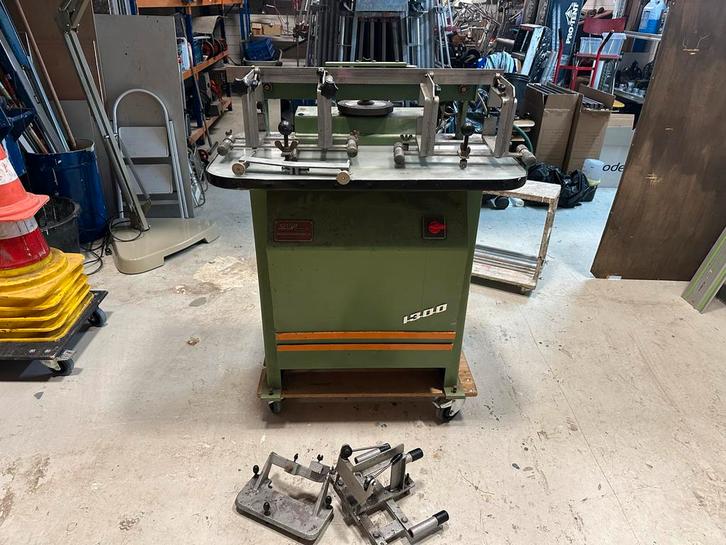 Gebruikte schaatsslijpmachine  IJmuiden 1300 iceliner, Sport en Fitness, Schaatsen, Gebruikt, Overige typen, Overige merken, Ophalen of Verzenden