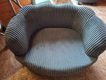 Comfortabel Hondensofa beschikbaar voor biedingen
