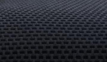 Kvadrat Febrik Dash; grijs+zwart 3D meubelstof; 13 meter beschikbaar voor biedingen