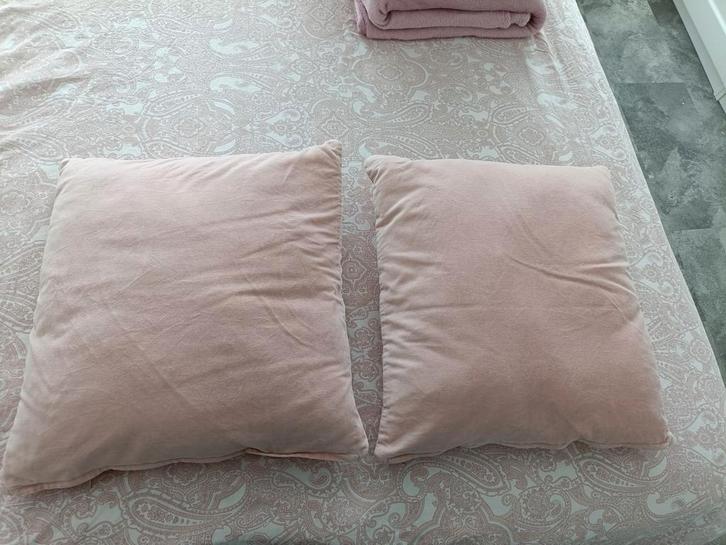 Sanela kussens, Huis en Inrichting, Woonaccessoires | Kussens, Zo goed als nieuw, Wit, Vierkant, Ophalen of Verzenden