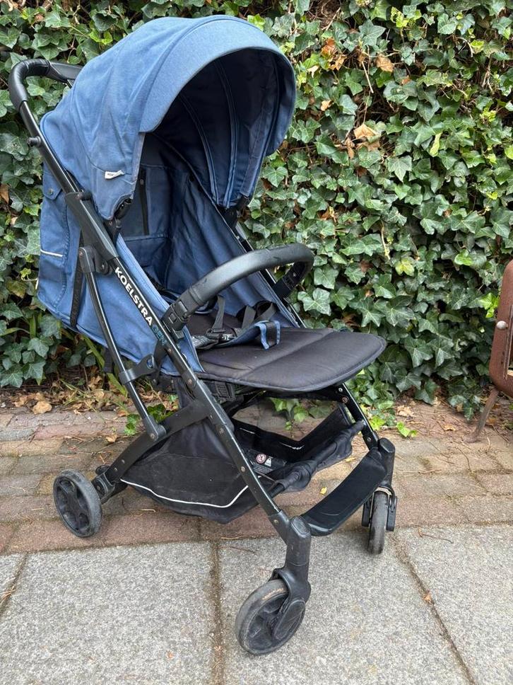 Buggy Koelstra gen donker blauw, Kinderen en Baby's, Buggy's, Zo goed als nieuw, Regenhoes, Ophalen