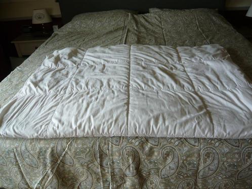 dekbed 100% katoen met synthetische vulling 300g/m2 140x200, Huis en Inrichting, Slaapkamer | Beddengoed, Zo goed als nieuw, Deken of Dekbed