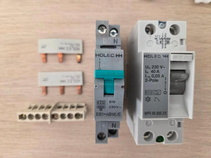 EATON E.T.N. Holec Installatie Automaat + Aardlek 40.030.2/E, Hobby en Vrije tijd, Elektronica-componenten, Gebruikt, Ophalen