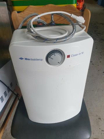 hele nette close in boiler 10 liter versie 001 beschikbaar voor biedingen