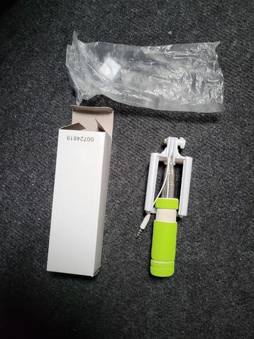 nieuwe groene selfie stick beschikbaar voor biedingen
