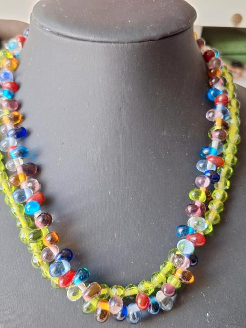 Glaskralen 2 rijige ketting multicolor Lengte 39/40 cm, Sieraden, Tassen en Uiterlijk, Kettingen, Gebruikt, Overige materialen