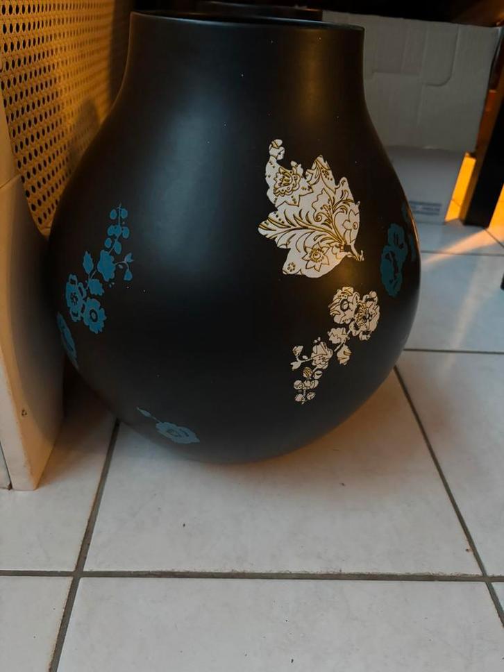 Hella Jongerius vaas - Ikea, Huis en Inrichting, Woonaccessoires | Vazen, Zo goed als nieuw, Zwart, Minder dan 50 cm, Steen, Ophalen