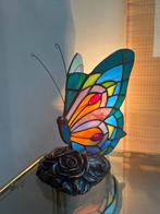 2 beschikbaar! Glas in lood tiffany stijl vlinder lampen, Baak, Ophalen of Verzenden, Glas, Minder dan 50 cm