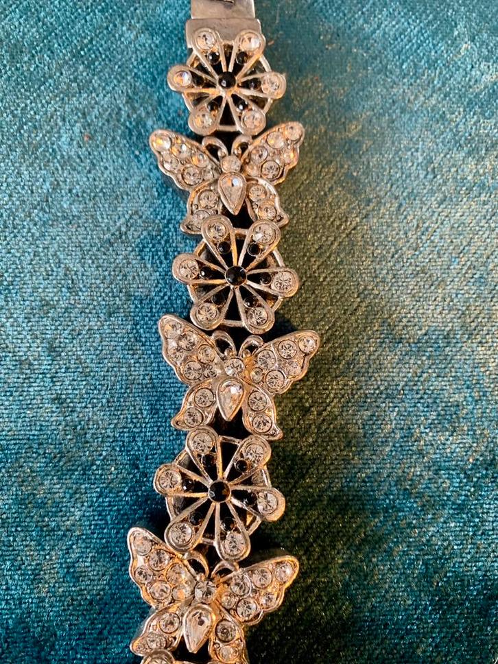 Prachtige zware armband met vlinders & bloemen, Sieraden, Tassen en Uiterlijk, Armbanden, Zo goed als nieuw, Zwart, Ophalen of Verzenden