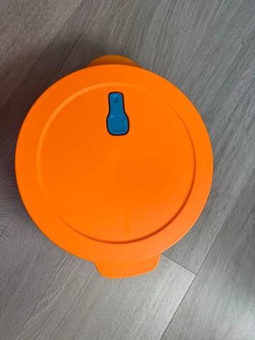 Tupperware Magnetron Verdeel Bak Oranje beschikbaar voor biedingen