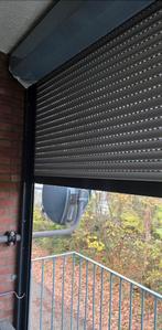 Elektrische Rolluik - Perfect voor uw woning!, Doe-het-zelf en Verbouw, Rolluiken, Ophalen, 200 cm of meer, Zo goed als nieuw