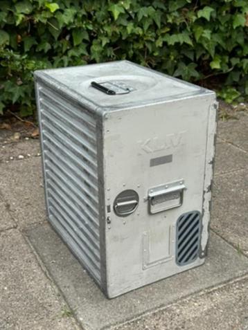 KLM vliegtuigcontainer (origineel) – serienummer 24881 beschikbaar voor biedingen