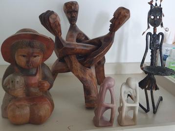 Diverse kunstobjecten hout, metaal, marmer. beschikbaar voor biedingen