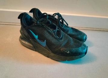 Nike Air Max 270 – maat 33 – Zwart met blauw detail beschikbaar voor biedingen