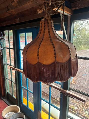 Lampen kap beschikbaar voor biedingen