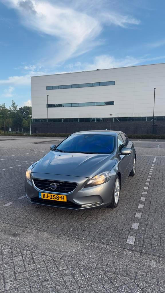 Volvo V40 1.6 D2 2014 Grijs, Auto's, Volvo, Particulier, V40, Diesel, Euro 6, A, Hatchback, Handgeschakeld, Geïmporteerd, Zilver of Grijs