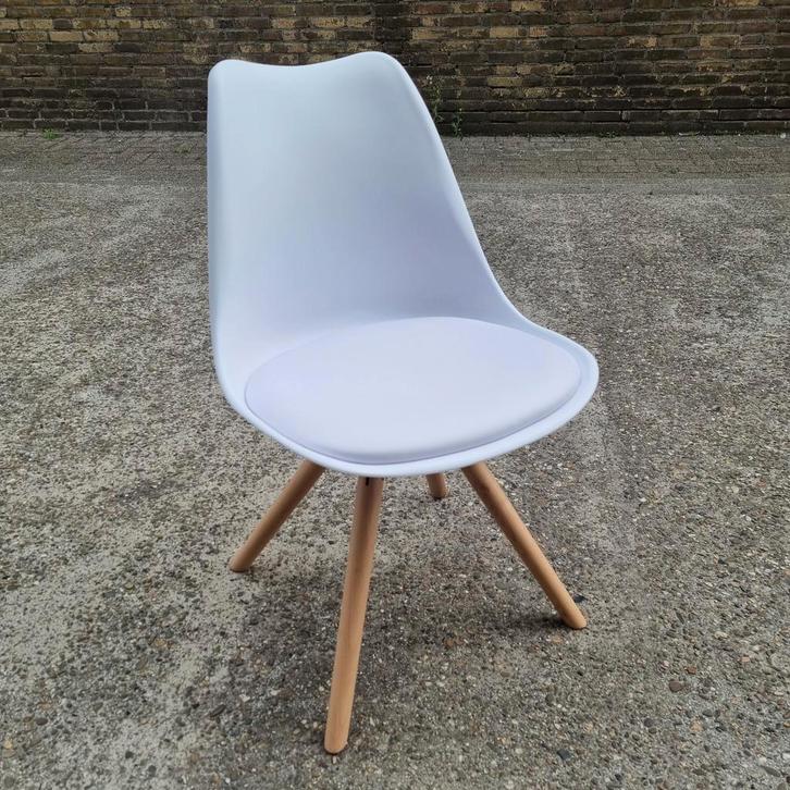 Eetkamerstoel witte kuip zachte zitting, Huis en Inrichting, Stoelen, Eén, Hout, Wit, Ophalen of Verzenden