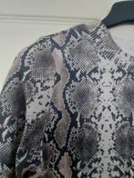 mooi truitje snakeprint ongedragen! M 38, Ophalen, Zo goed als nieuw, Maat 38/40 (M)