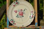Div. aardewerk borden floraal decor op 1 na 19e/20e eeuw (2), Antiek en Kunst, Antiek | Keramiek en Aardewerk, Ophalen of Verzenden