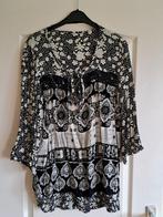 Leuke zwart witte dames blouse met print maat 42 44  / L, Kleding | Dames, Blouses en Tunieken, Ophalen of Verzenden, Zo goed als nieuw