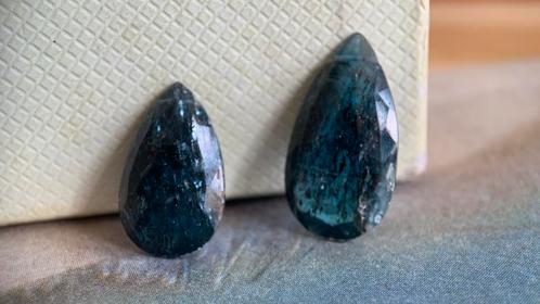 Kyaniet edelstenen druppels petrol, Sieraden, Tassen en Uiterlijk, Edelstenen, Nieuw, Verzenden