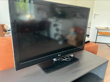 LG 42LE5300 42inch HD TV beschikbaar voor biedingen