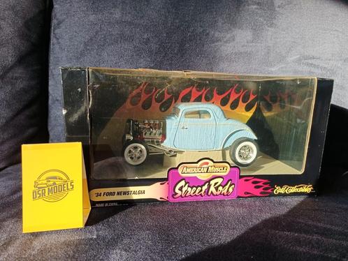 1:18 Ford Newstalgia, Hobby en Vrije tijd, Modelauto's | 1:18, Zo goed als nieuw, Auto, Overige merken, Ophalen of Verzenden