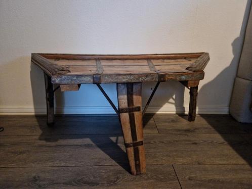 Orgineel tafel van OLIFANT stoel Hoffz, Huis en Inrichting, Tafels | Sidetables, Zo goed als nieuw, 25 tot 50 cm, Rond, Ophalen