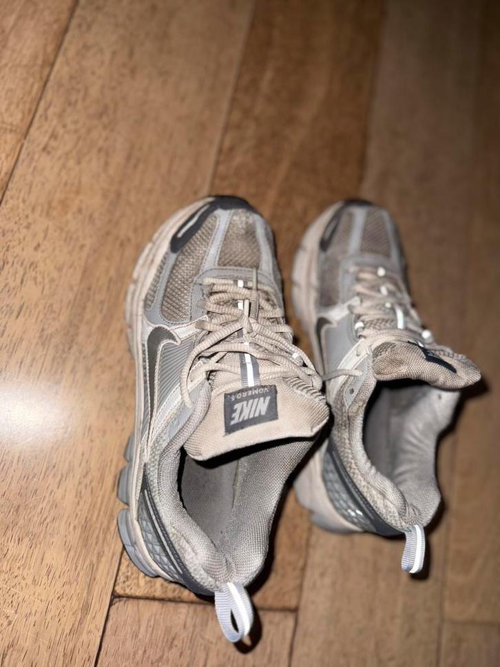 Nike schoenen, Sport en Fitness, Loopsport en Atletiek, Zo goed als nieuw, Hardloopschoenen, Nike, Ophalen of Verzenden