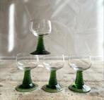 4 vintage wijnglazen groene voet, Verzamelen, Glas en Borrelglaasjes, Ophalen of Verzenden